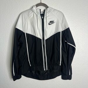 Nike Black and White Zip up Hooded Windbreaker Size Medium